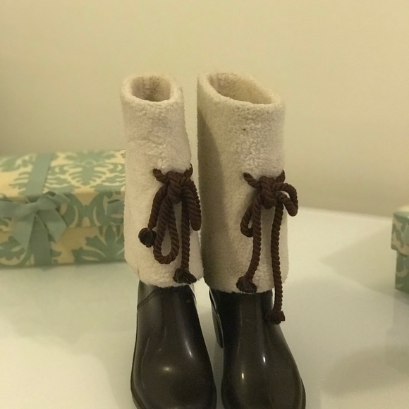 Boots - Picture 4 of 4